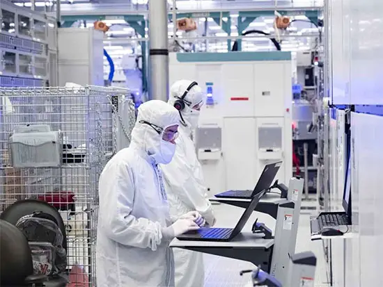 Intel builds semiconductor fab in Magdeburg